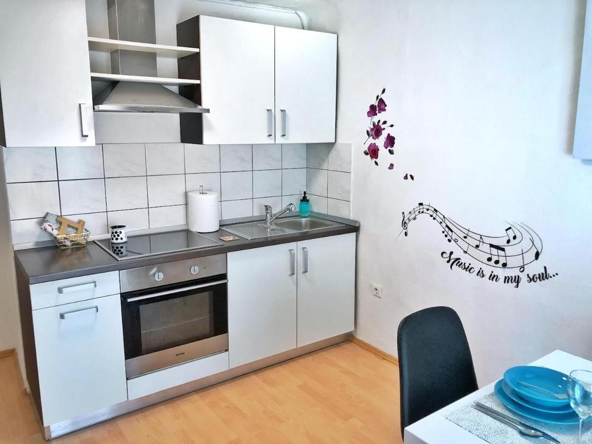 1Br Apartment On The Most Beautiful Street In Ljubljana Center Ngoại thất bức ảnh